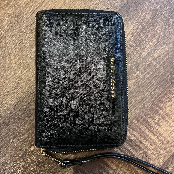Marc Jacobs wristlet - Picture 1 of 5